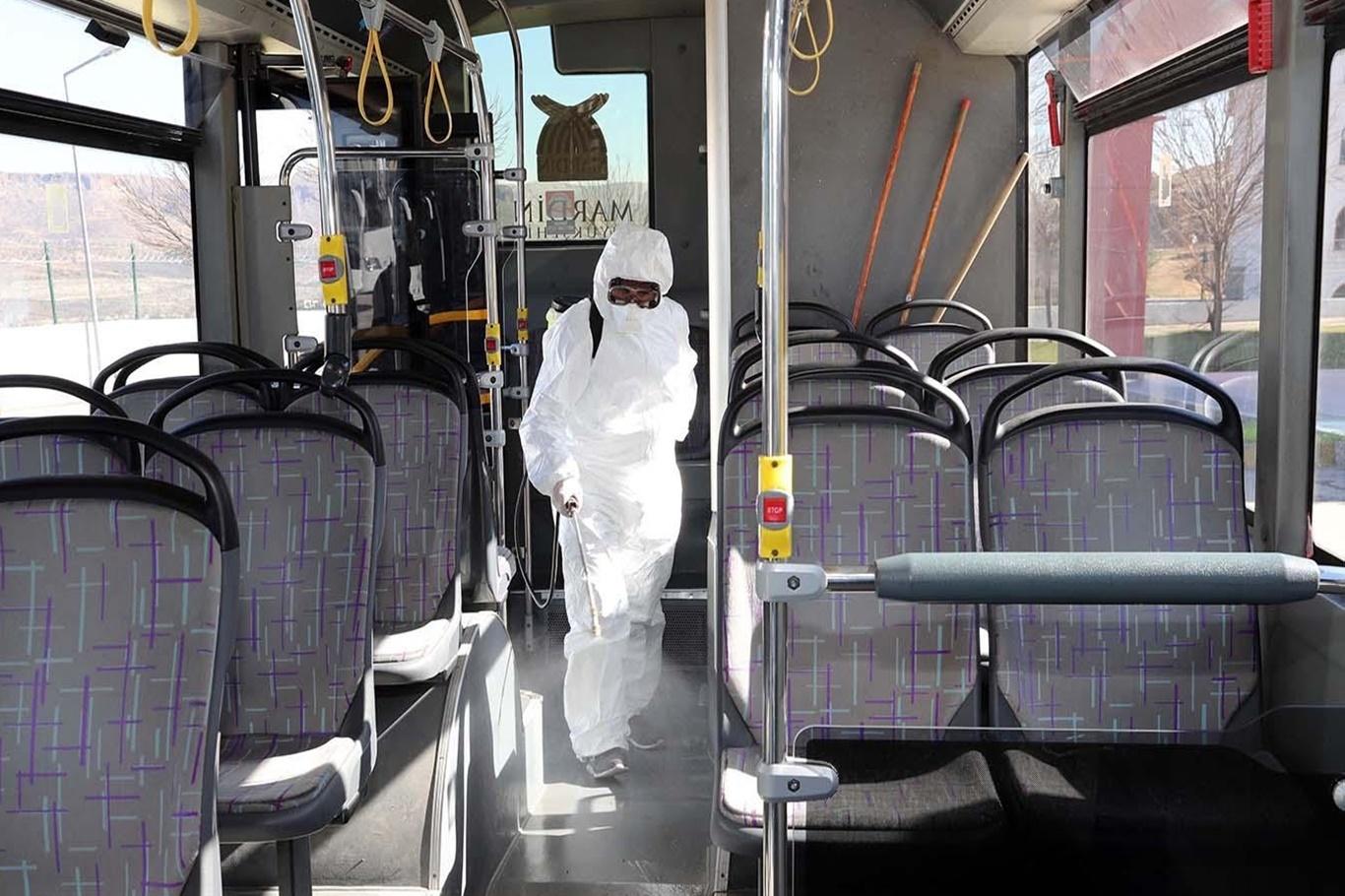 Ankara'da toplu taşıma ve en az iki kişi bulunan özel araçlarda maske takma zorunluluğu